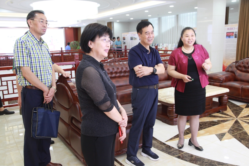2019年9月17日，連云港市人力資源和社會保障局程曉紅局長蒞臨鷹游集團(tuán)交流指導(dǎo)